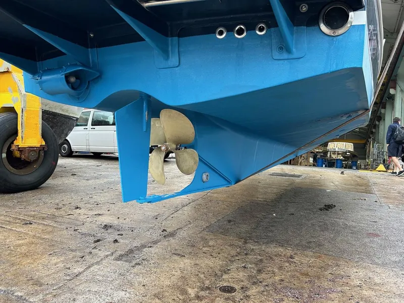 Slide: The Image of Underbody Aft - 43