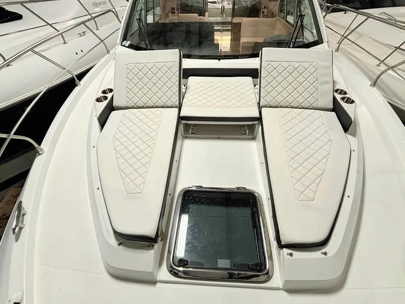 Slide: The Image of 2020 Cruisers Yachts 42 Cantius 21 - 21