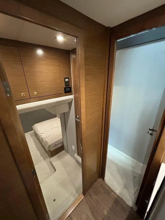 Slide: The Image of 2020 Cruisers Yachts 42 Cantius 43 - 43