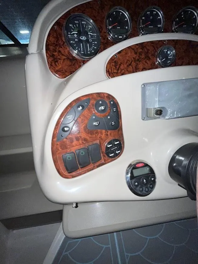 Slide: The Image of 2006 Sea Ray 280 Sundancer 15 - 15