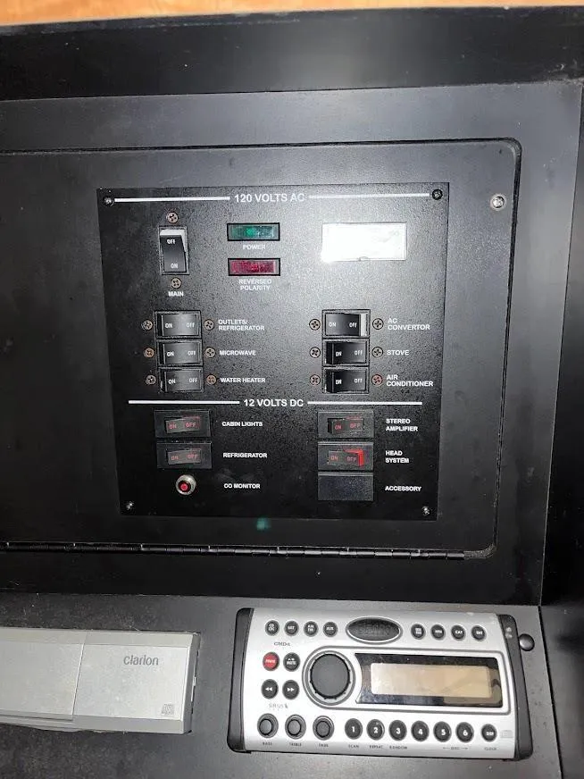 Slide: The Image of 2006 Sea Ray 280 Sundancer 27 - 27