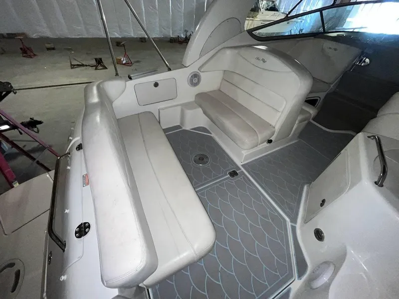 Slide: The Image of 2006 Sea Ray 280 Sundancer 9 - 9