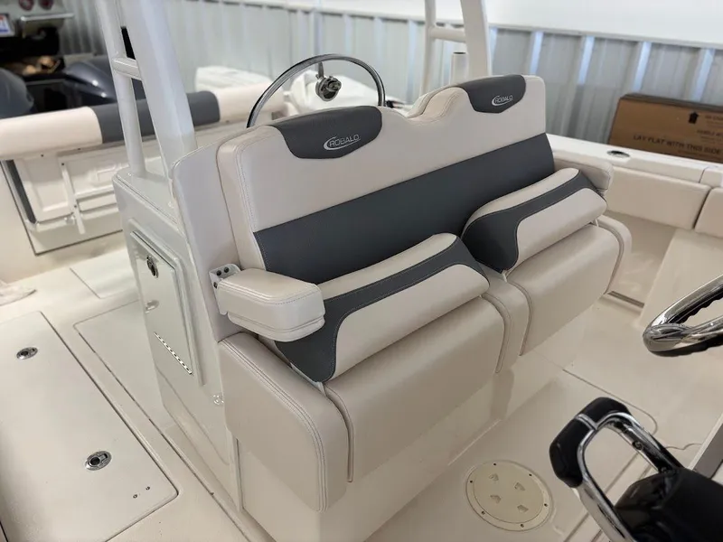 Slide: The Image of 2017 Robalo R302 25 - 25