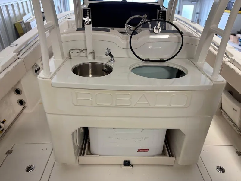 Slide: The Image of 2017 Robalo R302 8 - 8