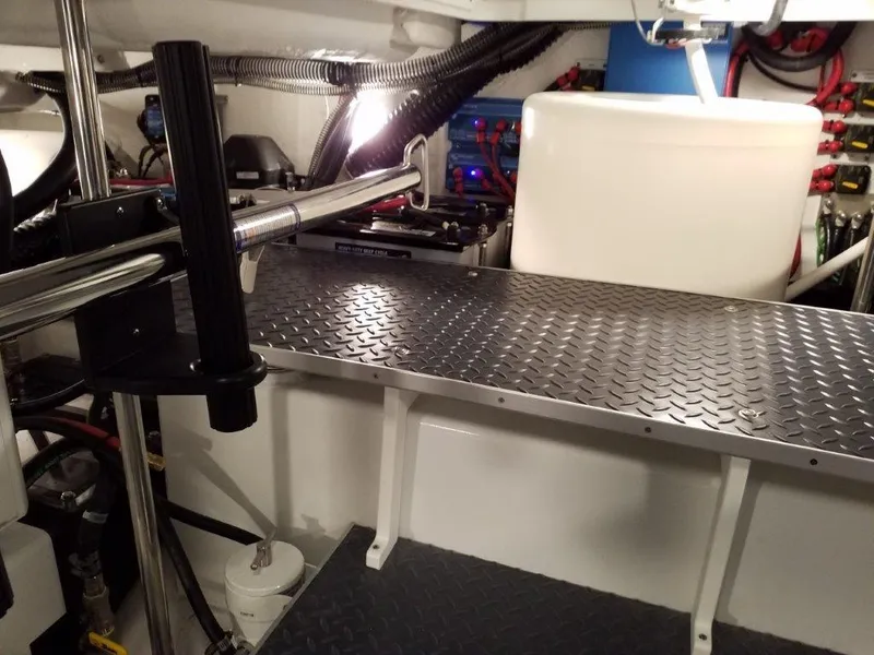 Slide: The Image of 2019 Formula 430 Super Sport Crossover 12 - 12