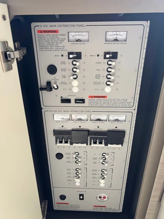 Slide: The Image of 2019 Formula 430 Super Sport Crossover 26 - 26