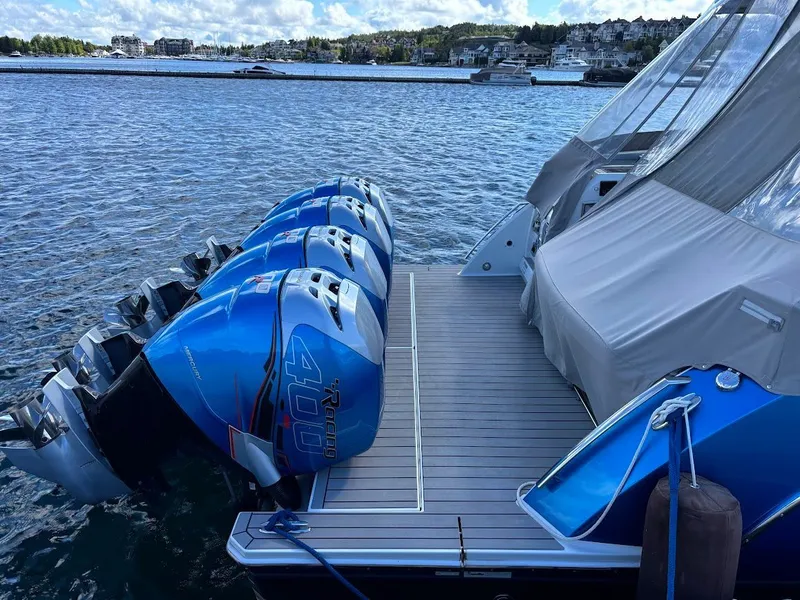 Slide: The Image of 2019 Formula 430 Super Sport Crossover 3 - 3