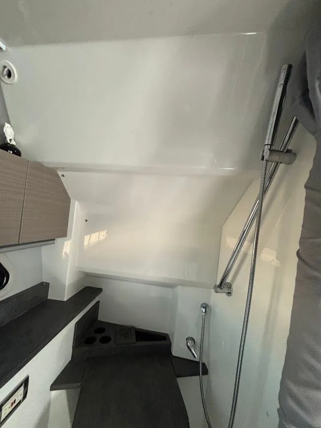 Slide: The Image of 2019 Formula 430 Super Sport Crossover 33 - 33