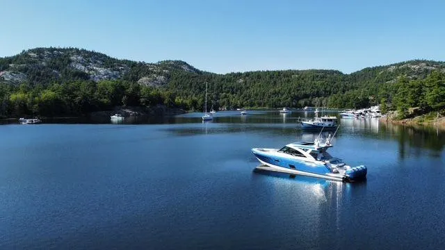 Slide: The Image of 2019 Formula 430 Super Sport Crossover 36 - 36