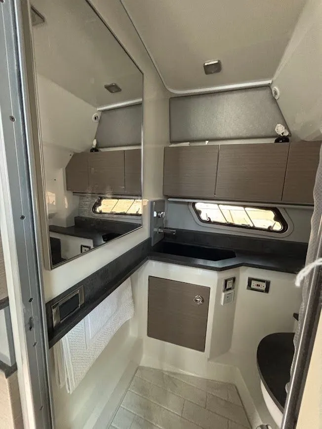 Slide: The Image of 2019 Formula 430 Super Sport Crossover 39 - 39