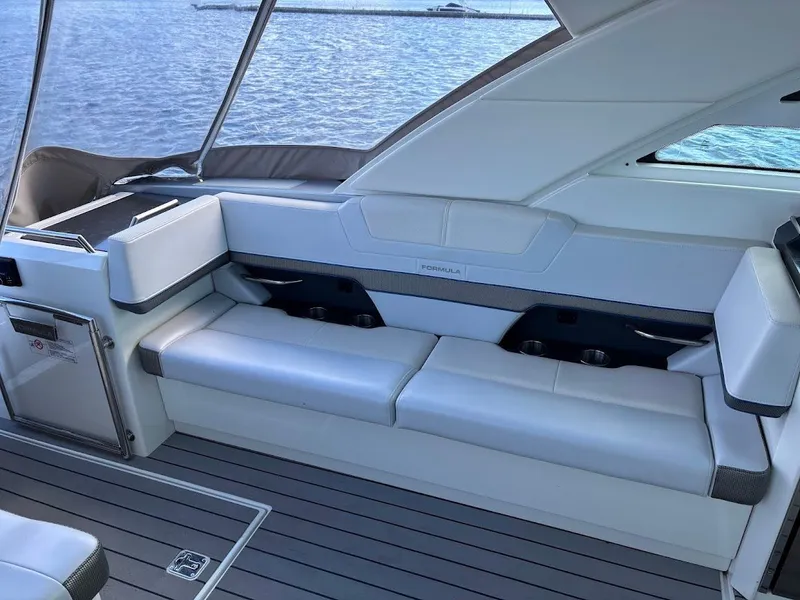 Slide: The Image of 2019 Formula 430 Super Sport Crossover 4 - 4