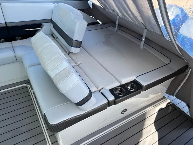 Slide: The Image of 2019 Formula 430 Super Sport Crossover 8 - 8