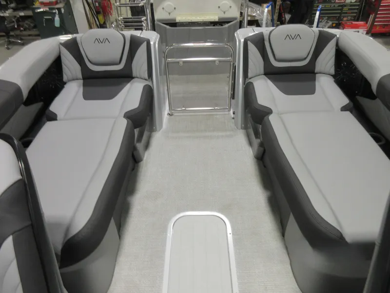 Slide: The Image of 2025 Avalon Excalibur Quad Lounge Windshield 2785 12 - 12