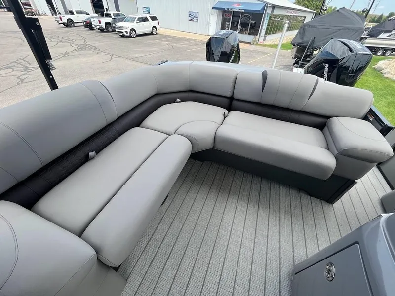 Slide: The Image of 2023 Avalon Catalina Platinum 2785 ELW 8 - 8