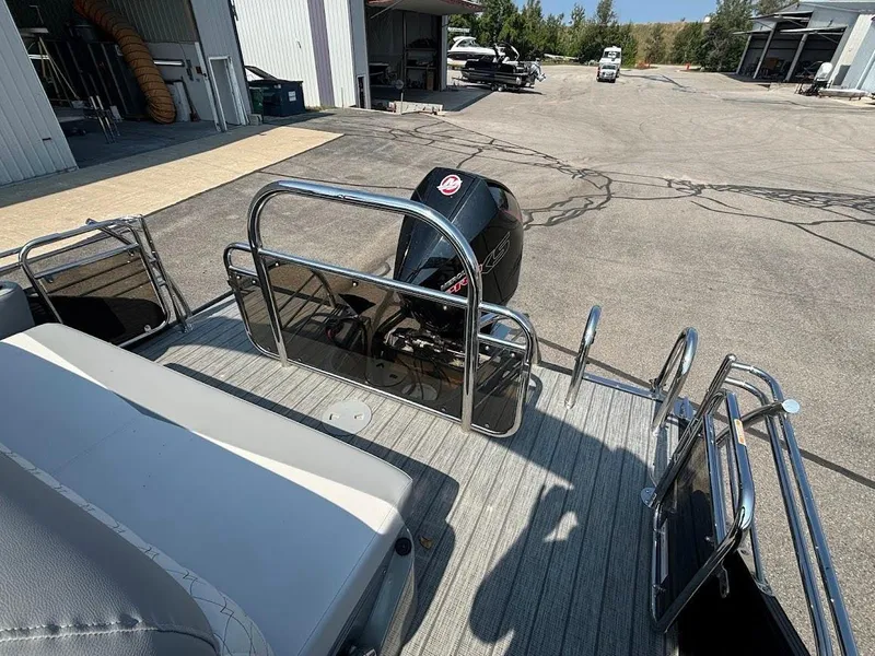 Slide: The Image of 2022 Manitou 25 SES SHP 11 - 11