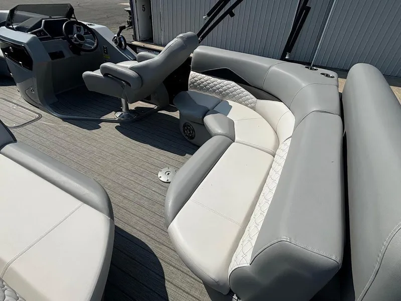 Slide: The Image of 2022 Manitou 25 SES SHP 14 - 14