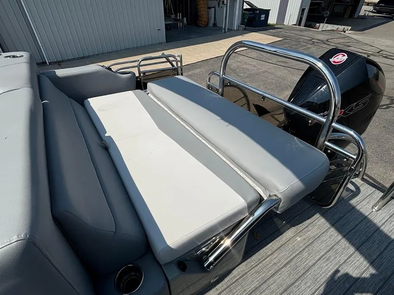 Slide: The Image of 2022 Manitou 25 SES SHP 9 - 9