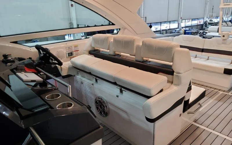 Slide: The Image of 2023 Formula Boats 400 Super Sport Crossover 18 - 18