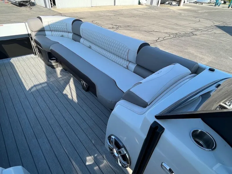 Slide: The Image of 2023 Avalon Excalibur 2785 Twin QL 12 - 12