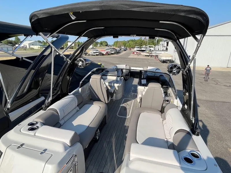 Slide: The Image of 2023 Avalon Excalibur 2785 Twin QL 6 - 6