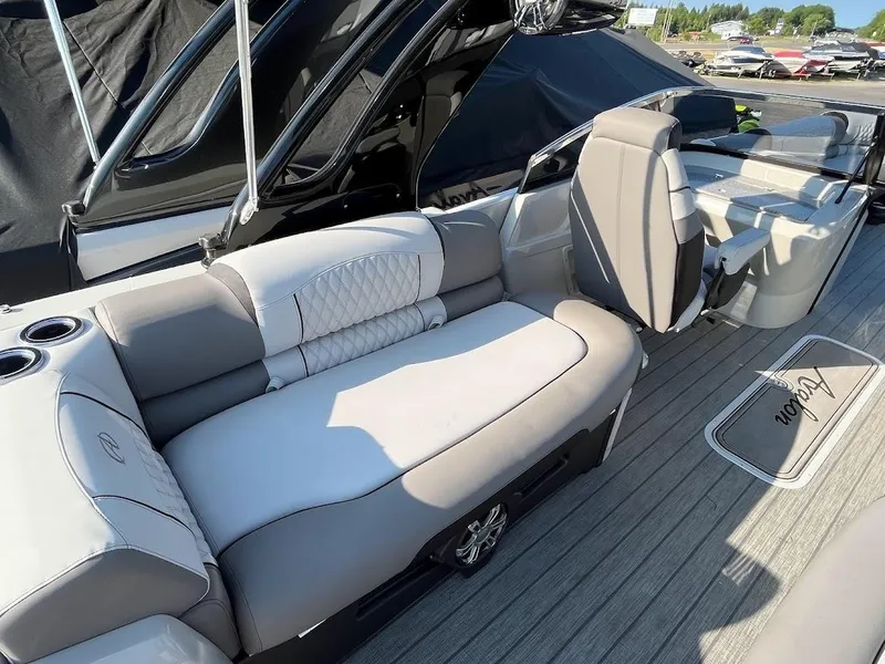 Slide: The Image of 2023 Avalon Excalibur 2785 Twin QL 7 - 7