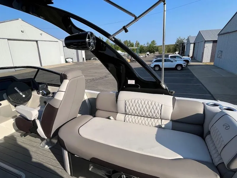 Slide: The Image of 2023 Avalon Excalibur 2785 Twin QL 8 - 8