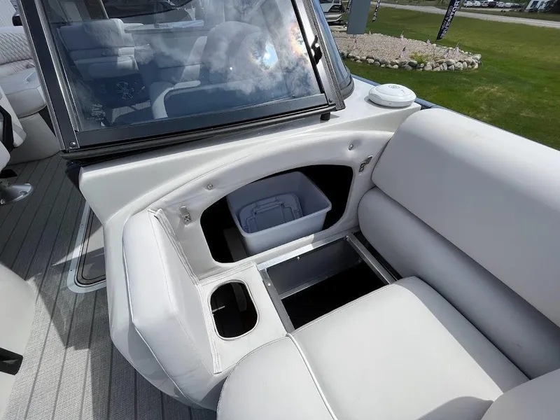 Slide: The Image of 2023 Avalon Excalibur 2785 Twin ELW 14 - 14