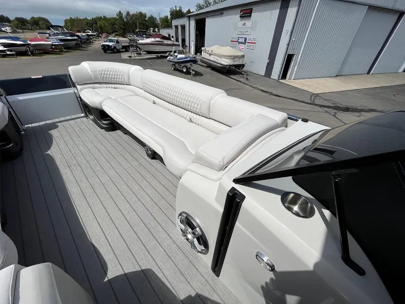 Slide: The Image of 2023 Avalon Excalibur 2785 Twin ELW 15 - 15