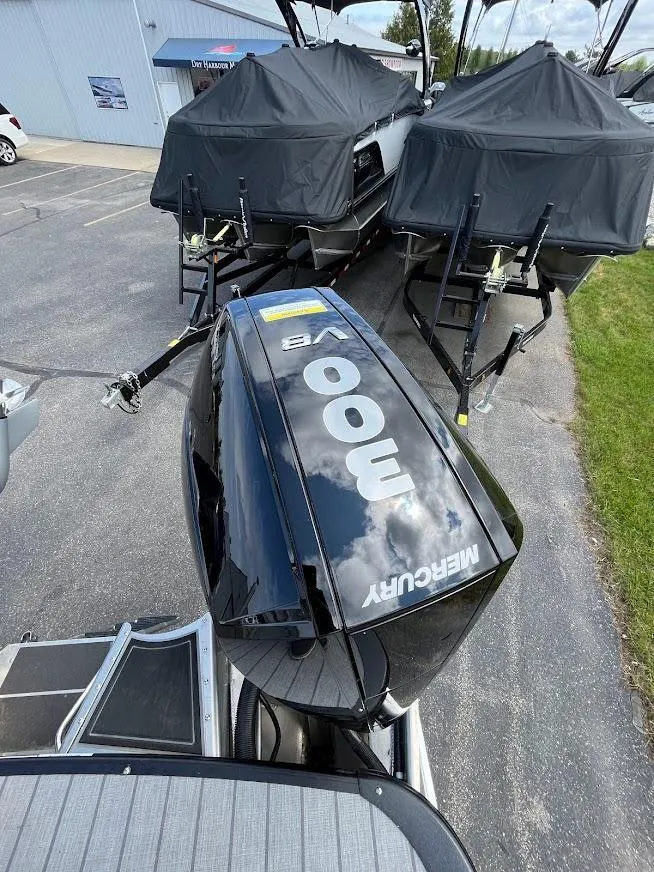 Slide: The Image of 2023 Avalon Excalibur 2785 Twin ELW 5 - 5