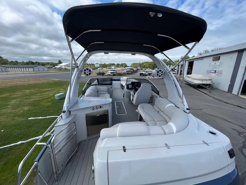 Slide: The Image of 2023 Avalon Excalibur 2785 Twin ELW 7 - 7