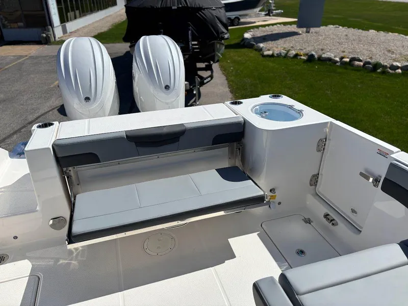 Slide: The Image of 2025 Robalo R257 Dual Console 7 - 7