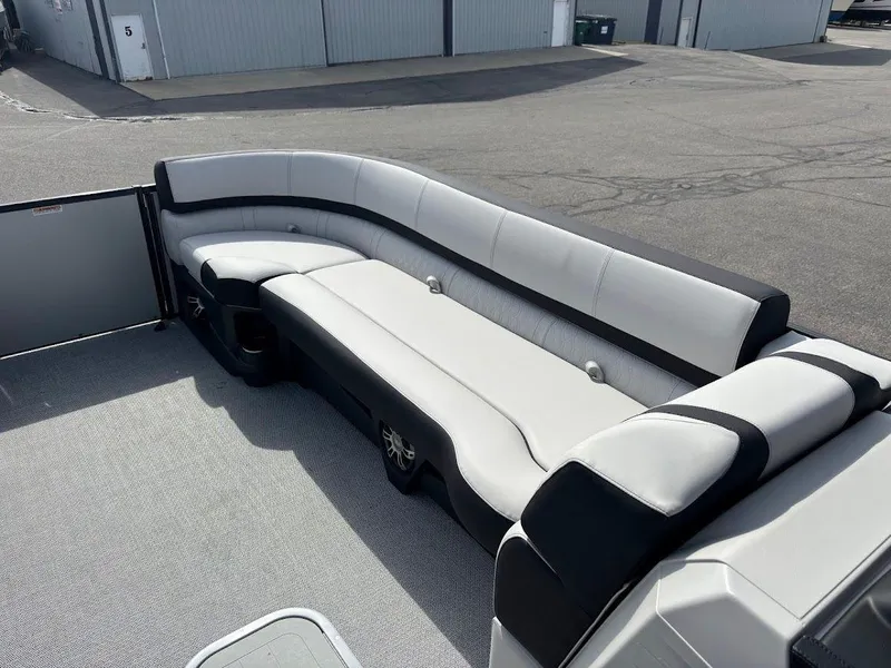 Slide: The Image of 2025 Avalon Catalina Platinum Versatile Rear Bench 2785 10 - 10