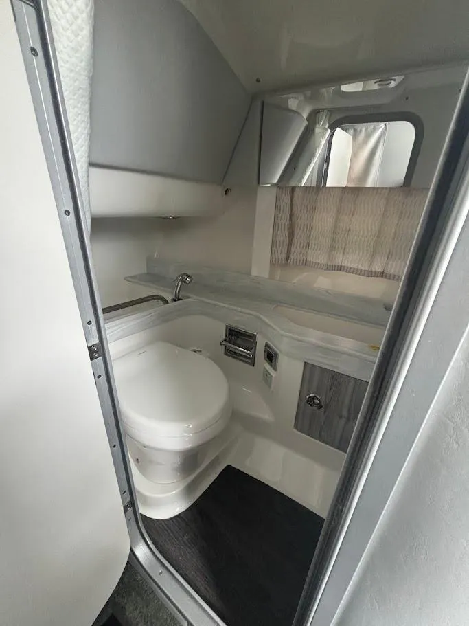 Slide: The Image of 2025 Formula 350 Crossover Bowrider 27 - 27