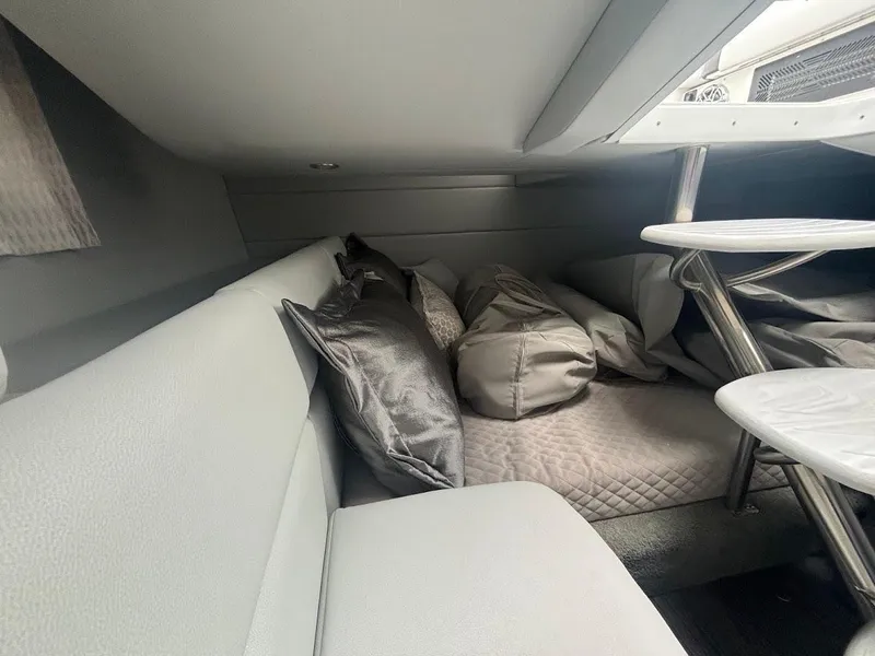 Slide: The Image of 2025 Formula 350 Crossover Bowrider 28 - 28