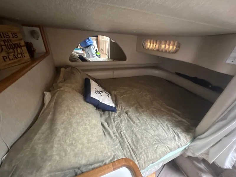 Slide: The Image of Sea Ray 370 Sundancer 1996 - 11