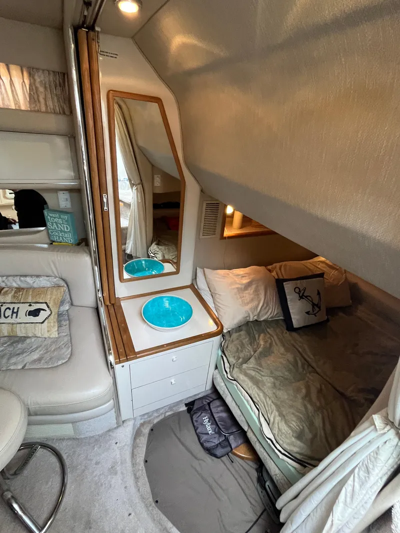 Slide: The Image of Sea Ray 370 Sundancer 1996 - 14