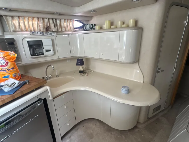 Slide: The Image of Sea Ray 370 Sundancer 1996 - 15