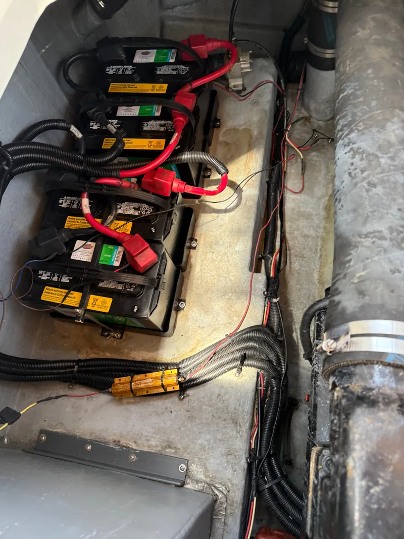 Slide: The Image of Sea Ray 370 Sundancer 1996 - 20