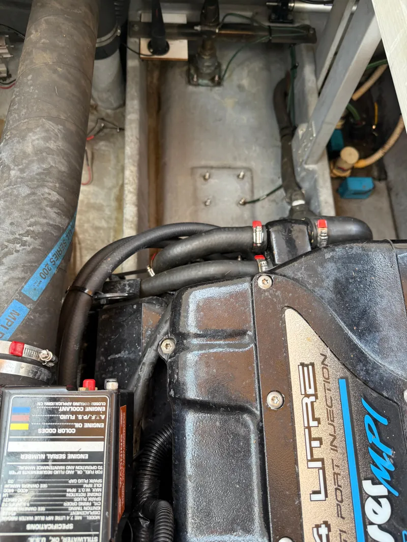 Slide: The Image of Sea Ray 370 Sundancer 1996 - 21