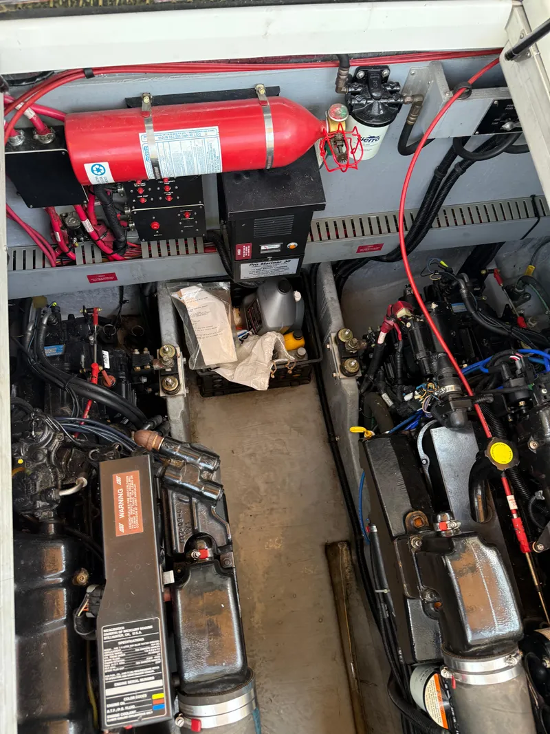 Slide: The Image of Sea Ray 370 Sundancer 1996 - 25