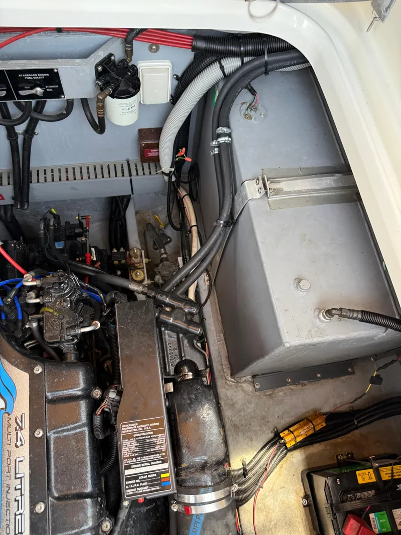 Slide: The Image of Sea Ray 370 Sundancer 1996 - 26