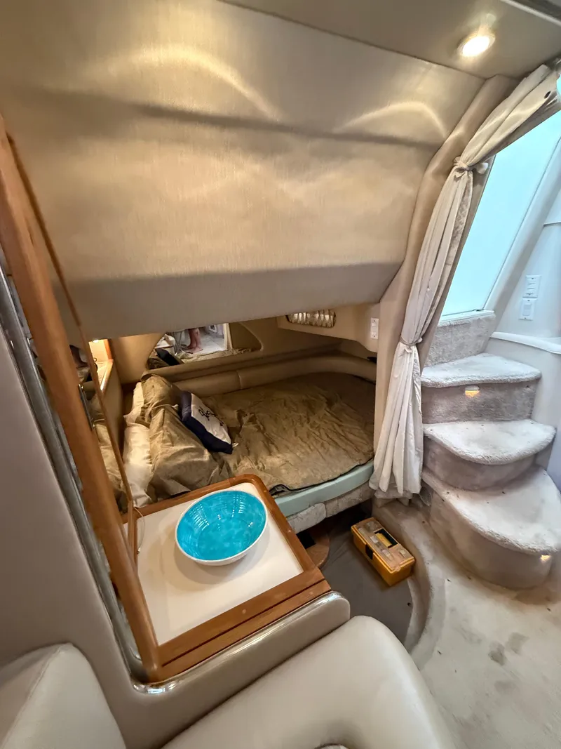 Slide: The Image of Sea Ray 370 Sundancer 1996 - 37