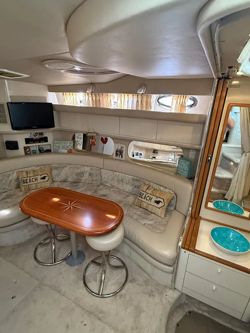 Slide: The Image of Sea Ray 370 Sundancer 1996 - 38