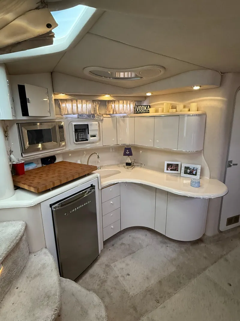 Slide: The Image of Sea Ray 370 Sundancer 1996 - 39