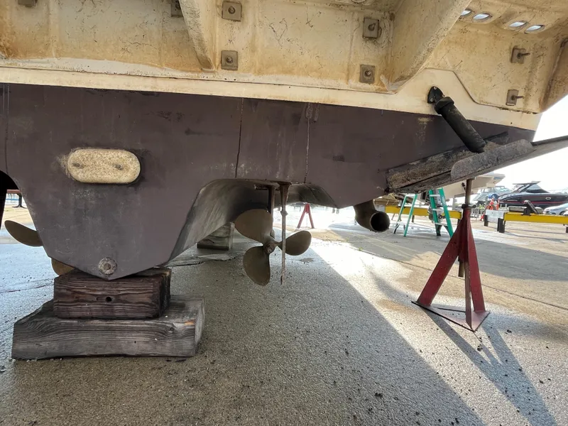 Slide: The Image of Sea Ray 370 Sundancer 1996 - 4