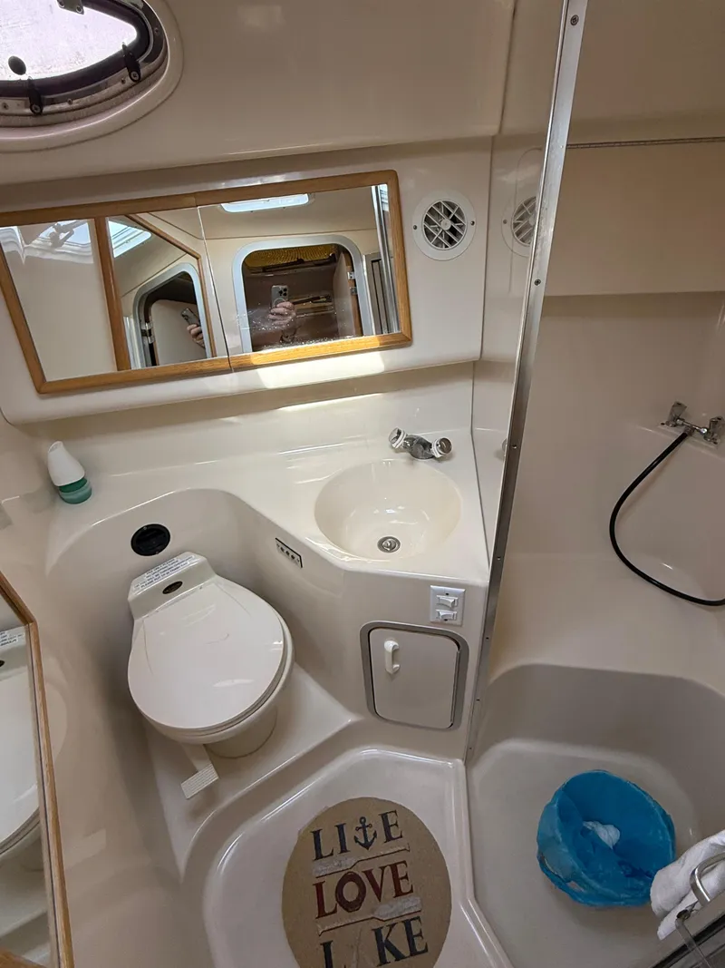 Slide: The Image of Sea Ray 370 Sundancer 1996 - 41