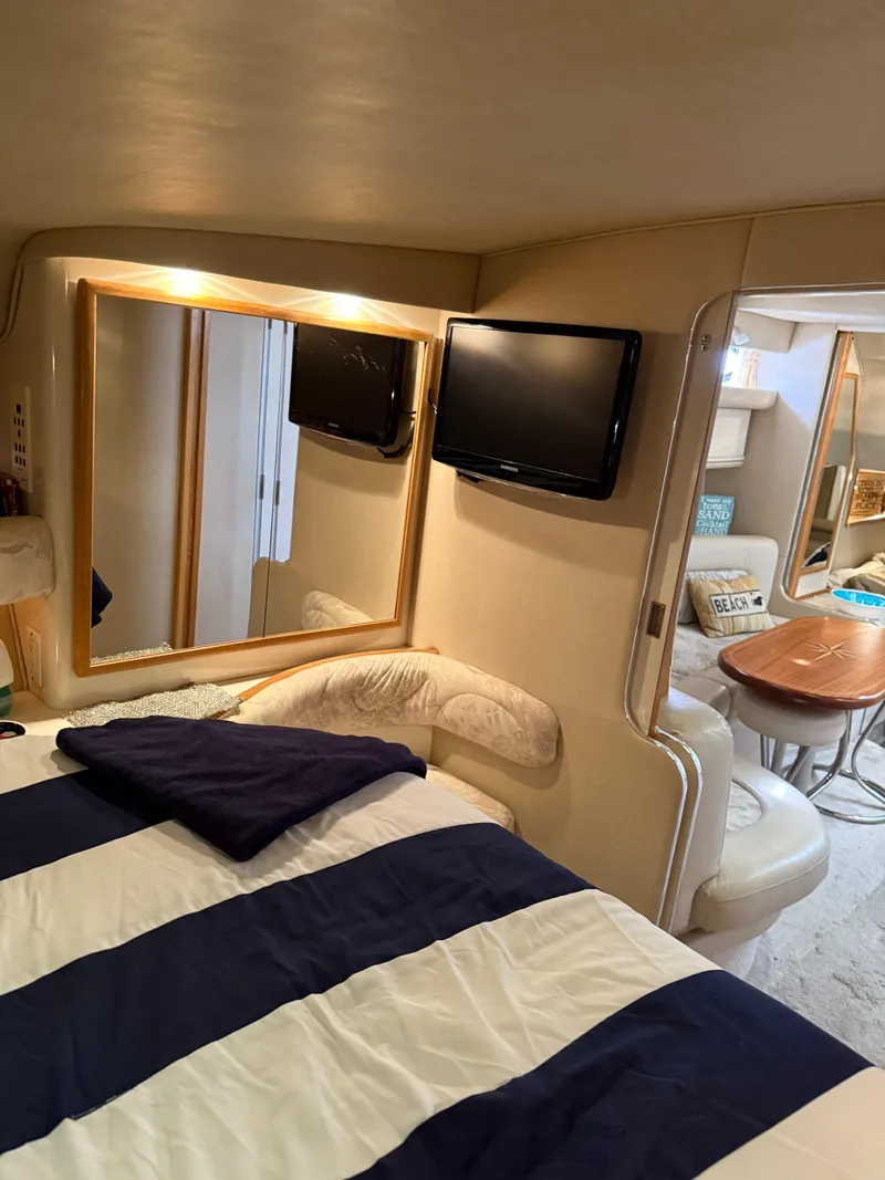 Slide: The Image of Sea Ray 370 Sundancer 1996 - 45