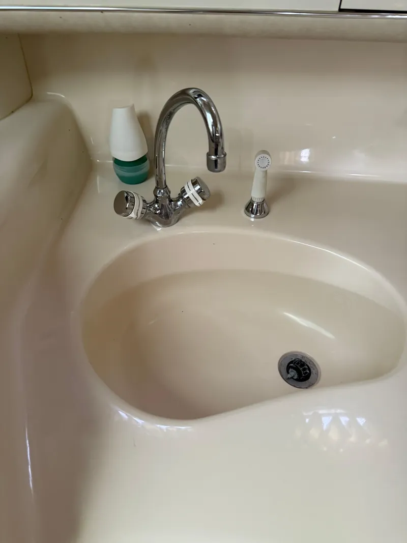 Slide: The Image of Sea Ray 370 Sundancer 1996 - 58