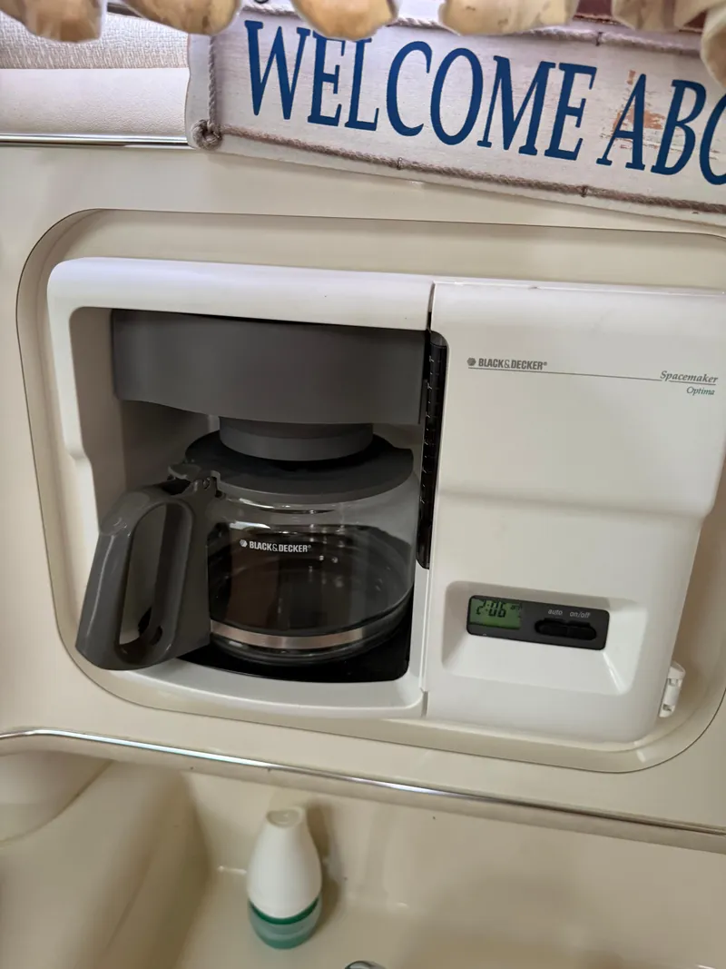 Slide: The Image of Sea Ray 370 Sundancer 1996 - 61