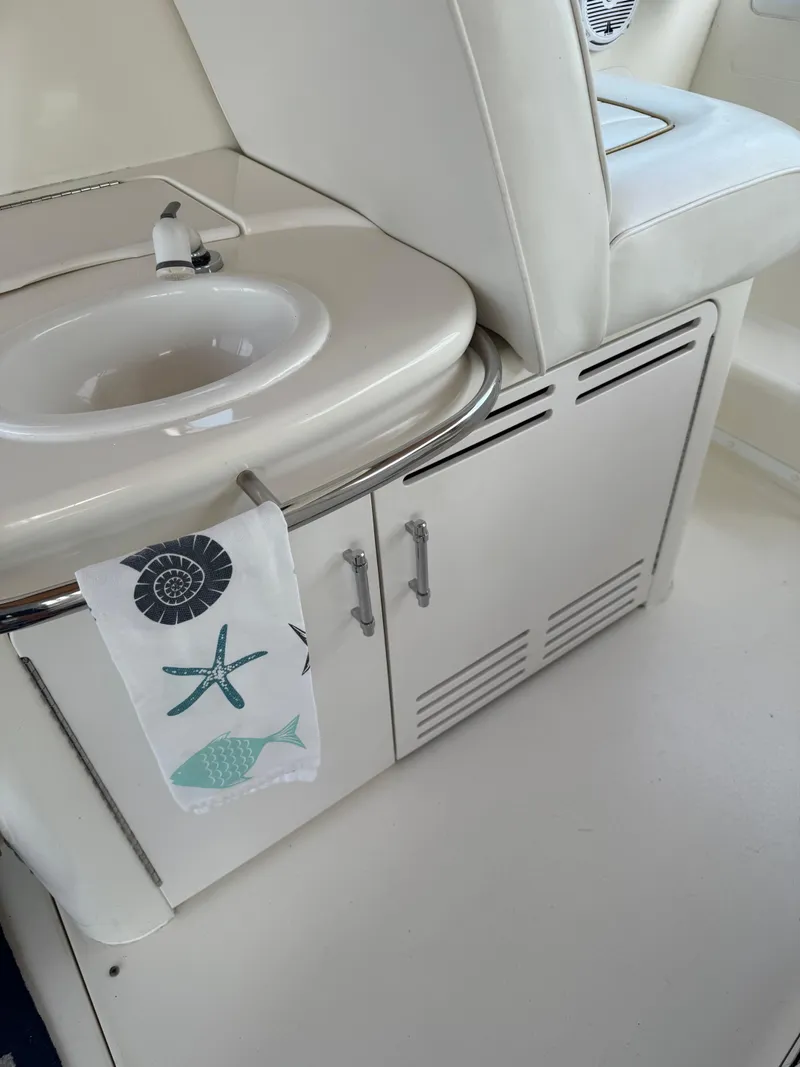 Slide: The Image of Sea Ray 370 Sundancer 1996 - 64